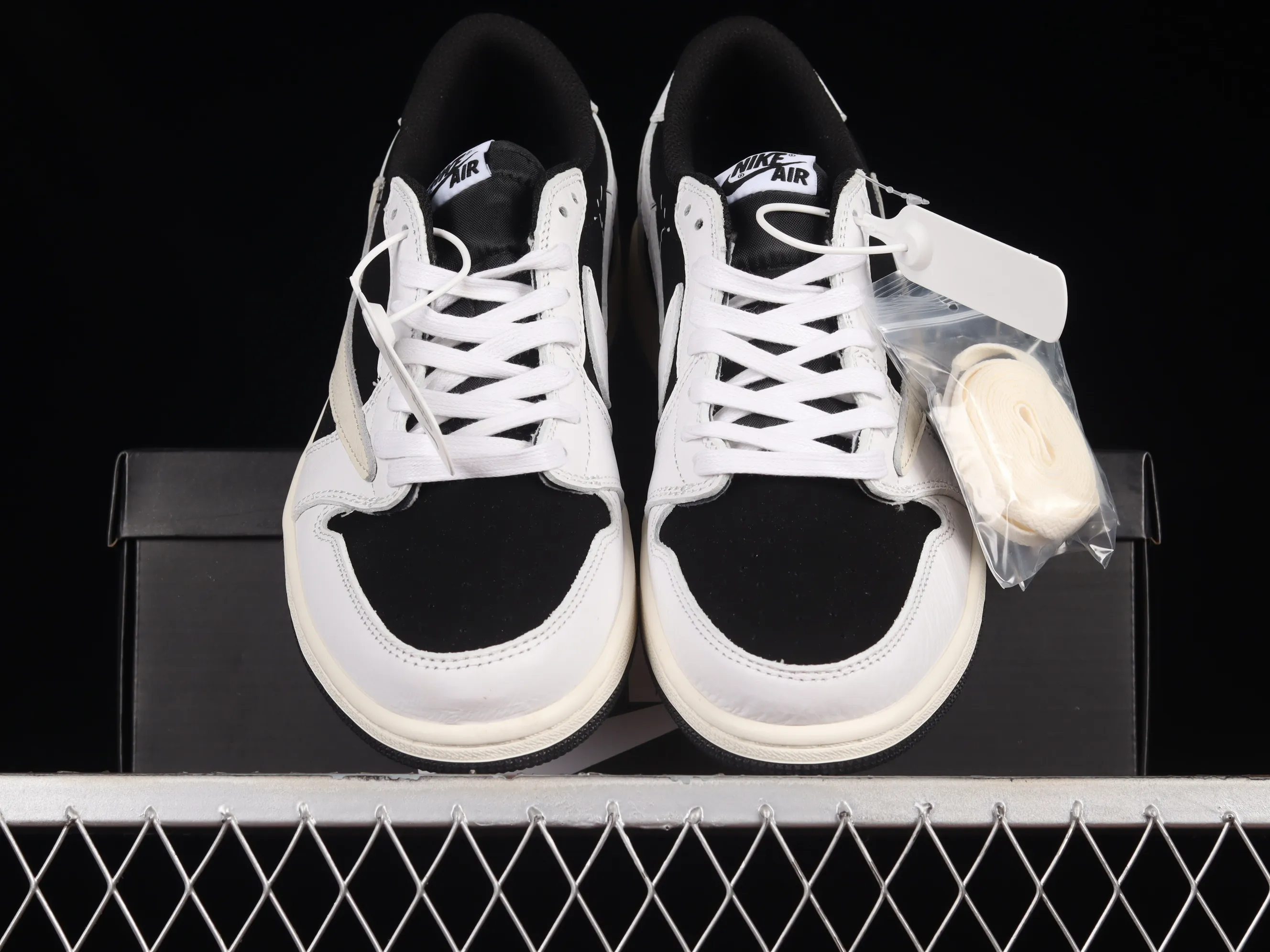 All Categories Air Jordan Jordan Series Basketball Shoes Air Jordan 1 Low Travis Scott x Air Jordan 1 Low OG AJ1 Joe 1 Overhook Low Basketball Shoes DM7866-180
